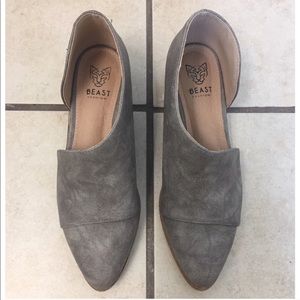 Solid Cut Out Pointy Toe Flats